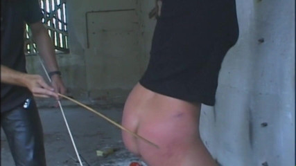 Absolute BDSM films - The original: Trimis cu cruzime - scena # 03