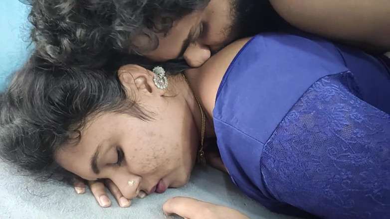 Vaishnavysharunraj: Saree Romance Long Lip Lock with Hard Fuck by Indian...