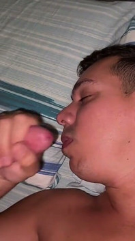 Gli Faccio Una Sega E Lui Viene Sulla Mia Faccia