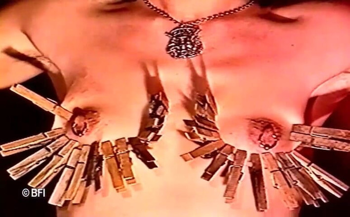 Hardcore slave sex: 梦想顺从的成熟妻子。