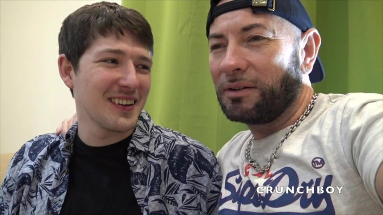 Gaybareback: Bob Stell fodido em pêlo por papai Pete Master