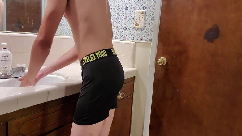 Officialztwink: Hung Teen 18 Year Old Nude