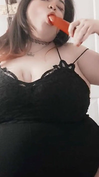Zrzavá dildo mě udělala tak mokrá