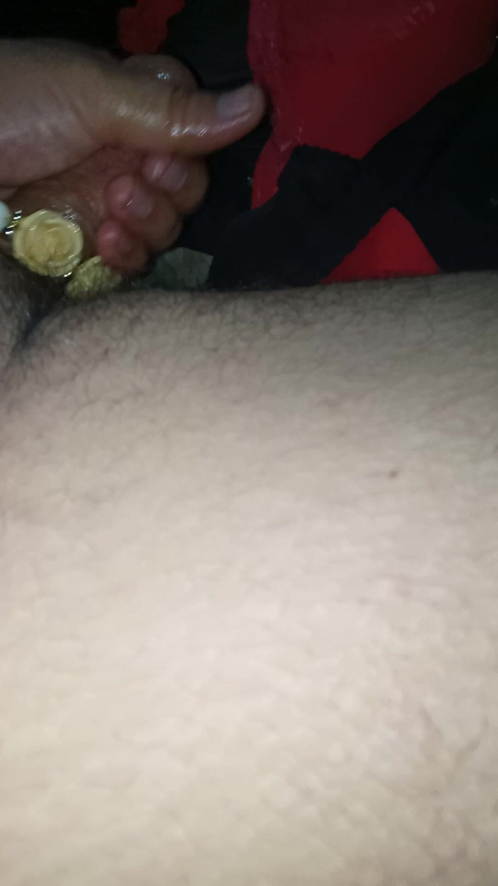 Juicy koos: 我的丈夫射在我的 brazzer 和我的gifs上
