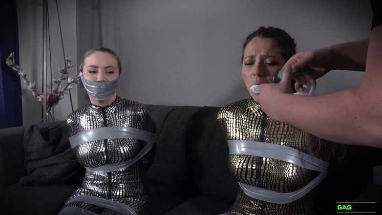Gag Attack: Aubrey và Julia - Catsuit trong băng nô lệ