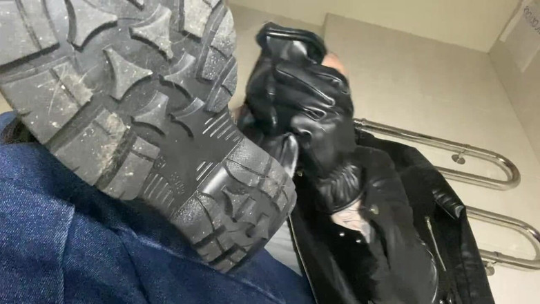 Hunky time: Leather Boss Smokes