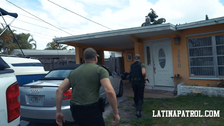Operation Escort: Lexy Banderas - Nastavení postoje