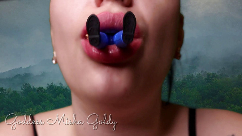Goddess Misha Goldy: Bibir saya - Adakah Pintu Ke Neraka Untuk Manusia Kecil! Devour...
