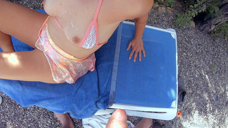 Yummy Couple: Handjob, titten und muschi