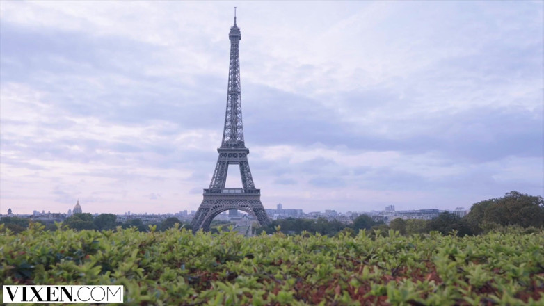 Vixen: VIXEN Little Caprice Curang Di Paris