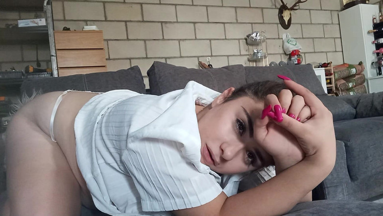 fartingclub01: パンティーとシャツでセクシーなPAWGおなら