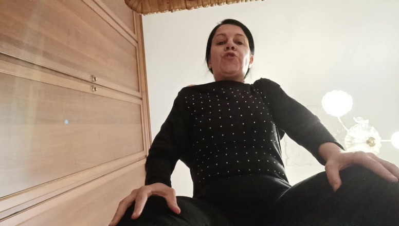 Bergami Melissa: Giantess: I Crush You Filty Worm - (anglická verze)