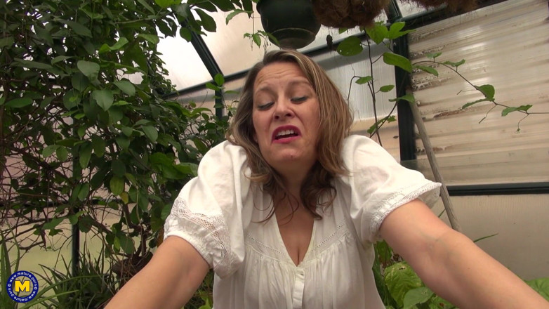 Mature NL: Die Freche Reife MILF Indigo Hat Viel Spaß Mit Sich...