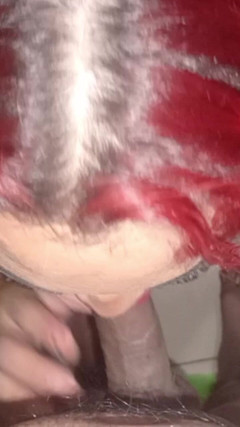 Ladyboy69: Blowjob sudut pandangan pertama daripada seorang wanita transeksual yang cantik...