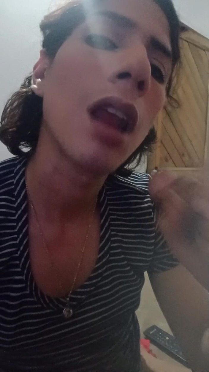 Femboy from Colombia: 良いフェラチオをしてます