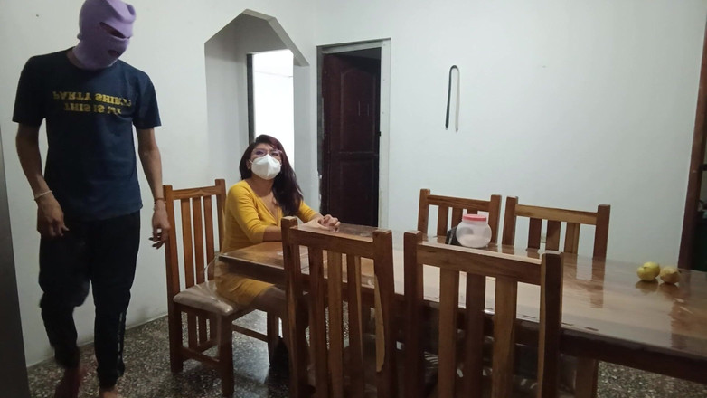 Goky: Rămâne să-și arate sfârcurile mari cu perie