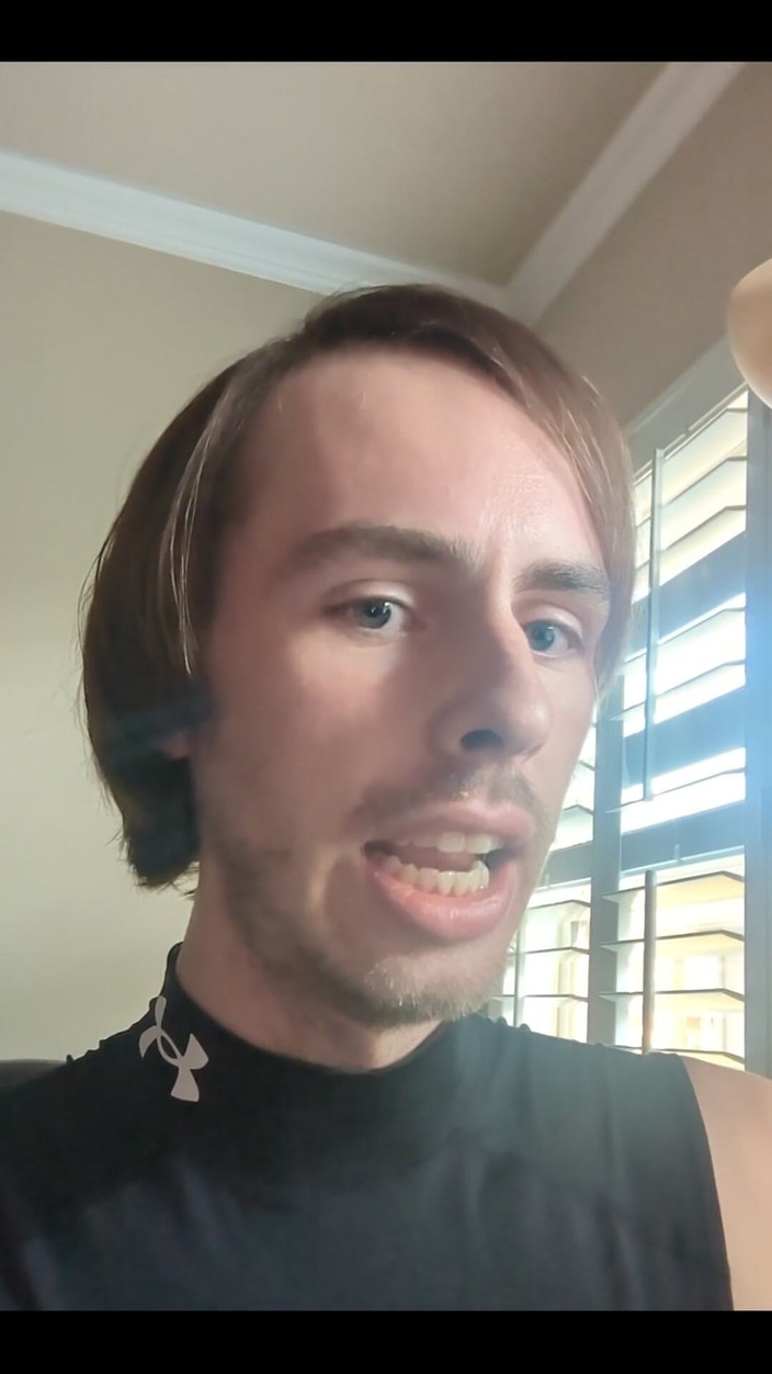 ElementX1018: Du hast ein kostüm