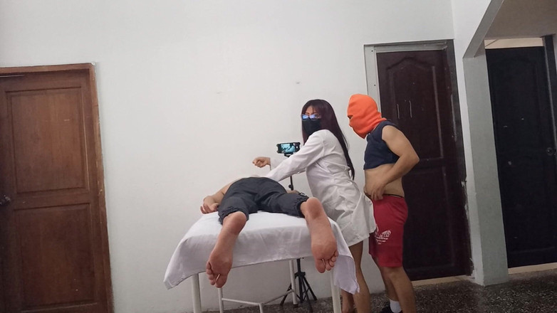 NEGRITA SEXY: Masáž v ústavu skončila lahodně! Můj přítel přišel, zatímco jsem klientovi...