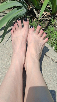 Bright Bulging Veins Fit for a Vampire