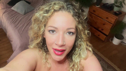 Sasha Curves: Obryně tě spolkne celý