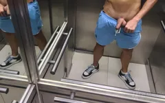 Fully Naked Wank in the Elevator