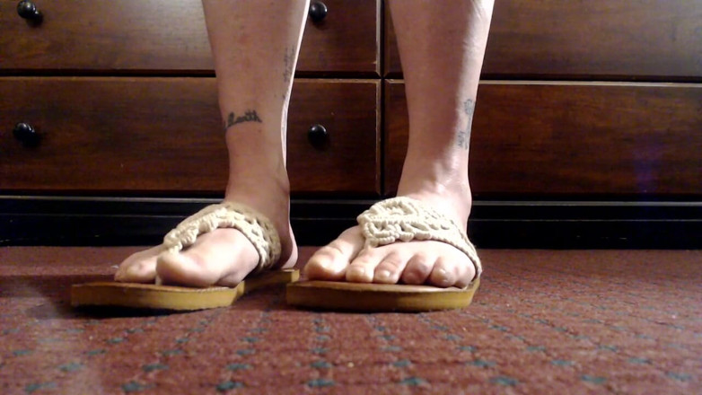 Abby Anna: Pé de couro flipflops shoeplay