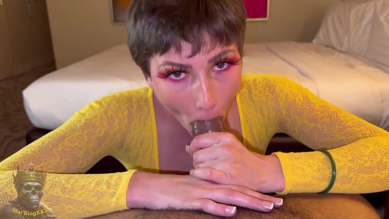 AhanuReed: Výstřik na obličej od nesestříhané velké černé péro