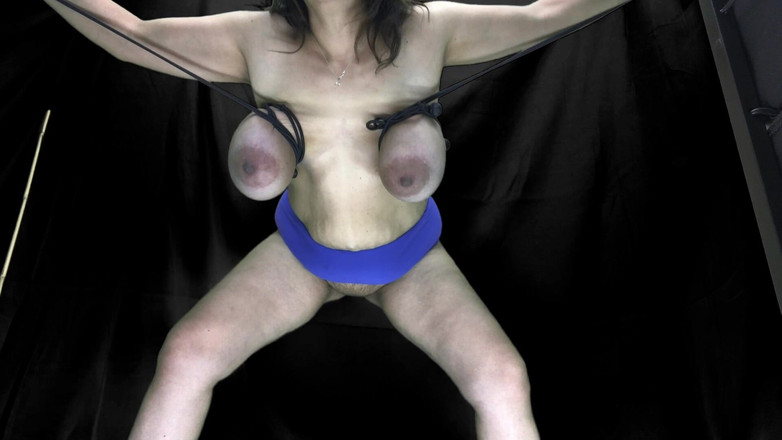 VeeVee Vixen: Tits Tied Hanging Straight Down Cam 2