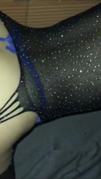 Il patrigno traditore mi rimorchia dal mio corso di danza e mi fa uscire dalla macchina e mi scopa con il mio vestito