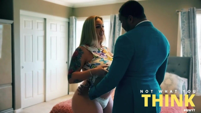 John Legendary: Pawg mit riesigen titten squirtet und nimmt massiven creampie von...