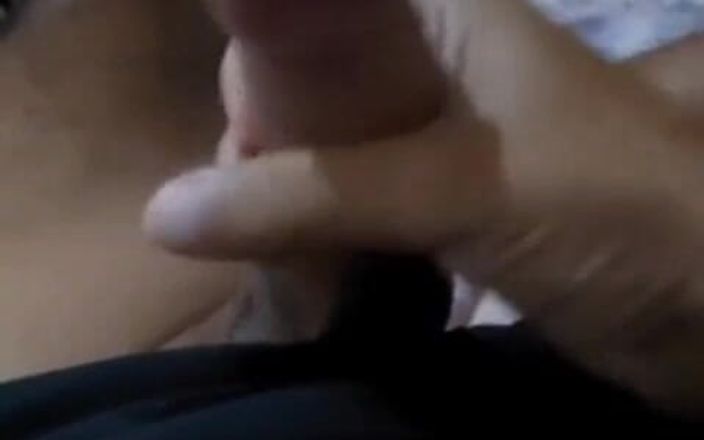 Ladysilvas: Ladysilva Hot Handjob in Bed