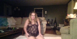 Lily Bay: Nemám tušení, co je toto video lol slepé vysílání