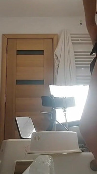 Sexy MILF Shaving Her Hairy Pussy.