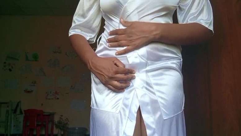 Miya White: Anne, prof sri-lankaise, en solo dans sa chambre