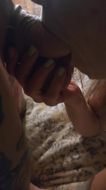 Goode Girl: Gadis baik-baik mengisap kontol suami