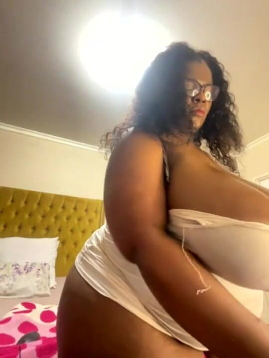 Legendary Booty Overdose: Lactating BBW MILF Tits &amp; Ass Worship