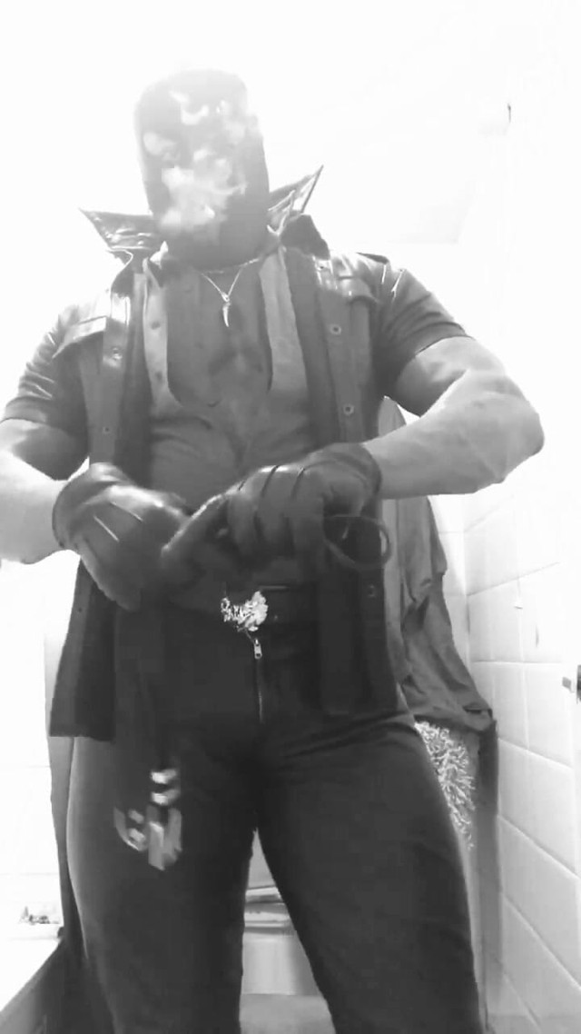 Angry Leather Verbal Rant (Black mature kinky muscle) Angry Leather Verbal Rant (Black mature kinky muscle)