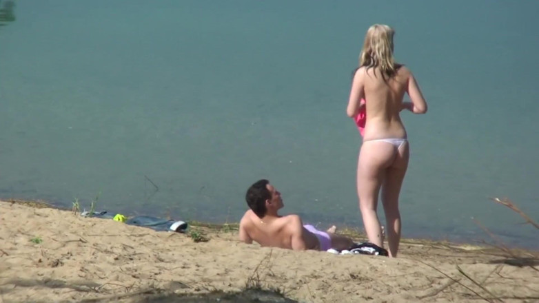 Out Sexxx: Amateur couple fucks on the beach sure about not be...