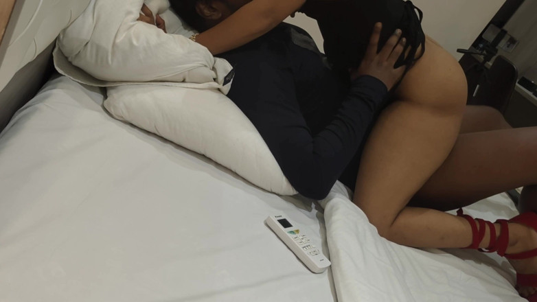 Riya Naidu: Cam2 ラクナウ キ セクシーな女子大生 キ チュディヤ