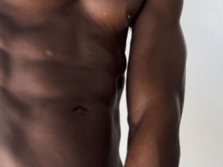 Wanting me studio: Uomo sexy - maschio sexy - corpo in casa
