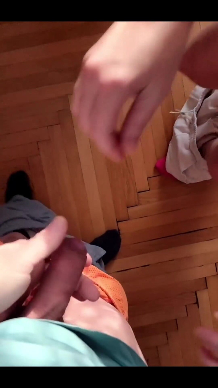 Britney Swallows - Cumtrainer: Sperma voor de lunch