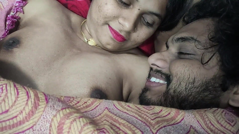 Vaigavarun45: Couple desi mallu, baise torride sous un drap dans la...