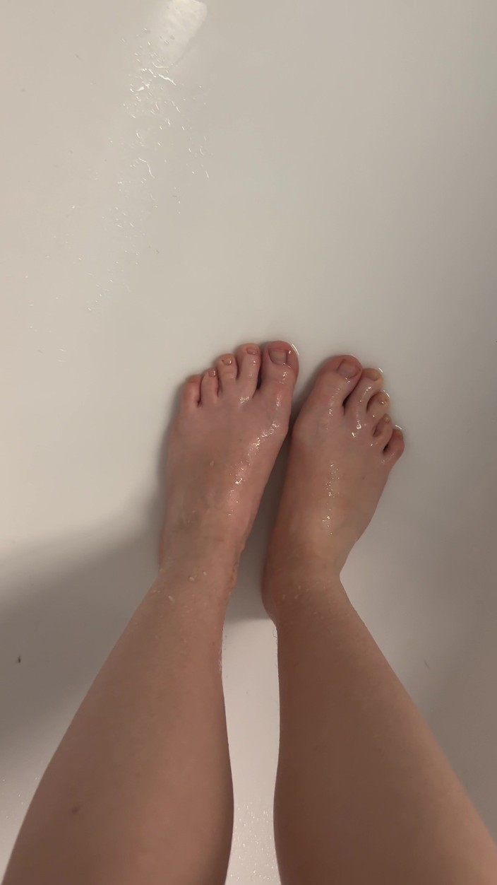SweetLucy96: Vuile voeten wassen