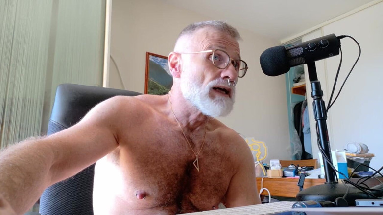 MusclesCigarsFFPig: Video pro zákaznickou/tvůrci službu