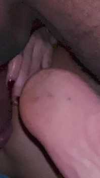 Komşu Orta Yaşlı Seksi Kadın Bacaklarını açıyor Bölüm 2