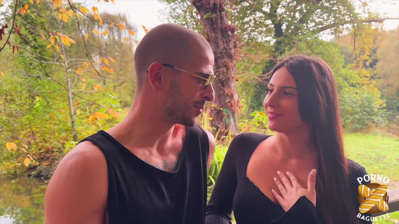 Porno Baguette: Vénus, красива брюнетка, любить жорсткий трах