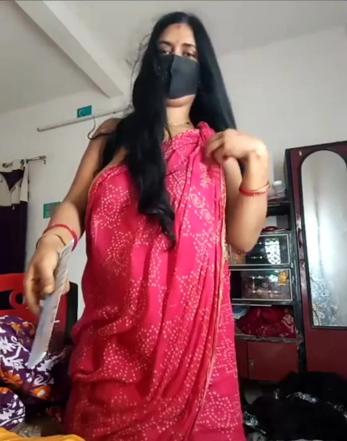 Laxmixh: Indiancă desi frumoasă bhabi prima apariție pe cameră