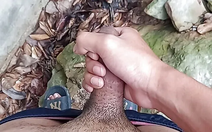 Pennywey: Masturbation Outdoors 2