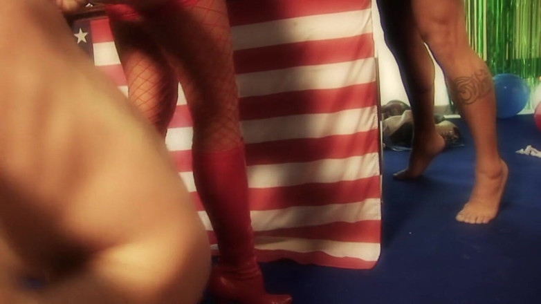 Im Bored lets Orgy: Wild foursome ended with two sluts getting their mouths filled...