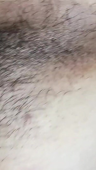 Chlupatý velký zadek muslimské macechy penetroval velký indický penis